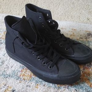 Nwot kids converse all stars